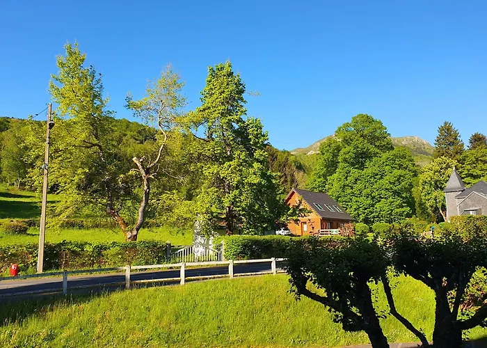 La Pause Bourboulienne Rdc Avec Balcon *